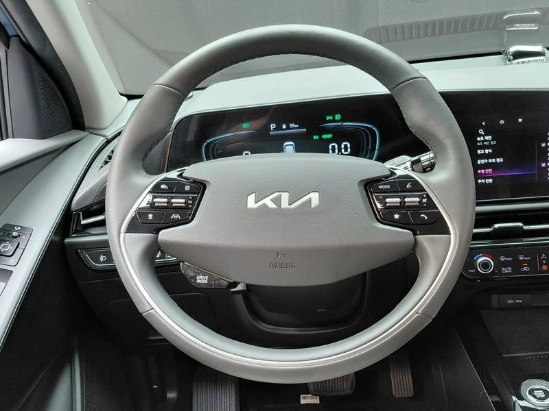 Kia Niro Prestige| 139к.с., снимка 14 - Автомобили и джипове - 56268822