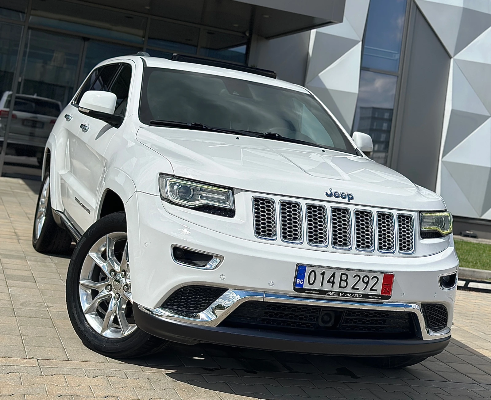 Jeep Grand cherokee  - изображение 2