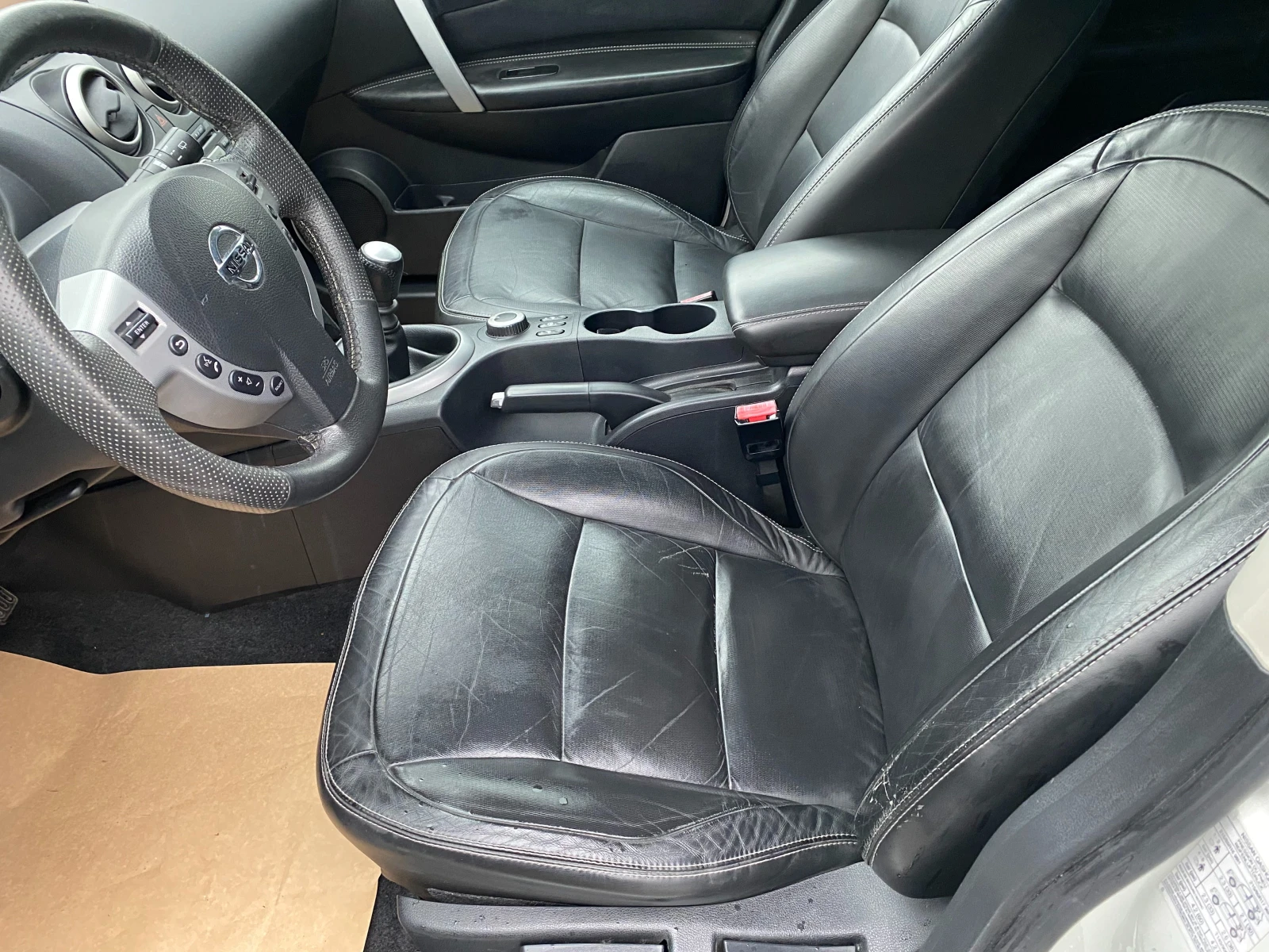 Nissan Qashqai 2.0 i  4x4, КОЖА, НАВИ, КАМЕРА, ПАНОРАМА, KEYLESS, - изображение 10