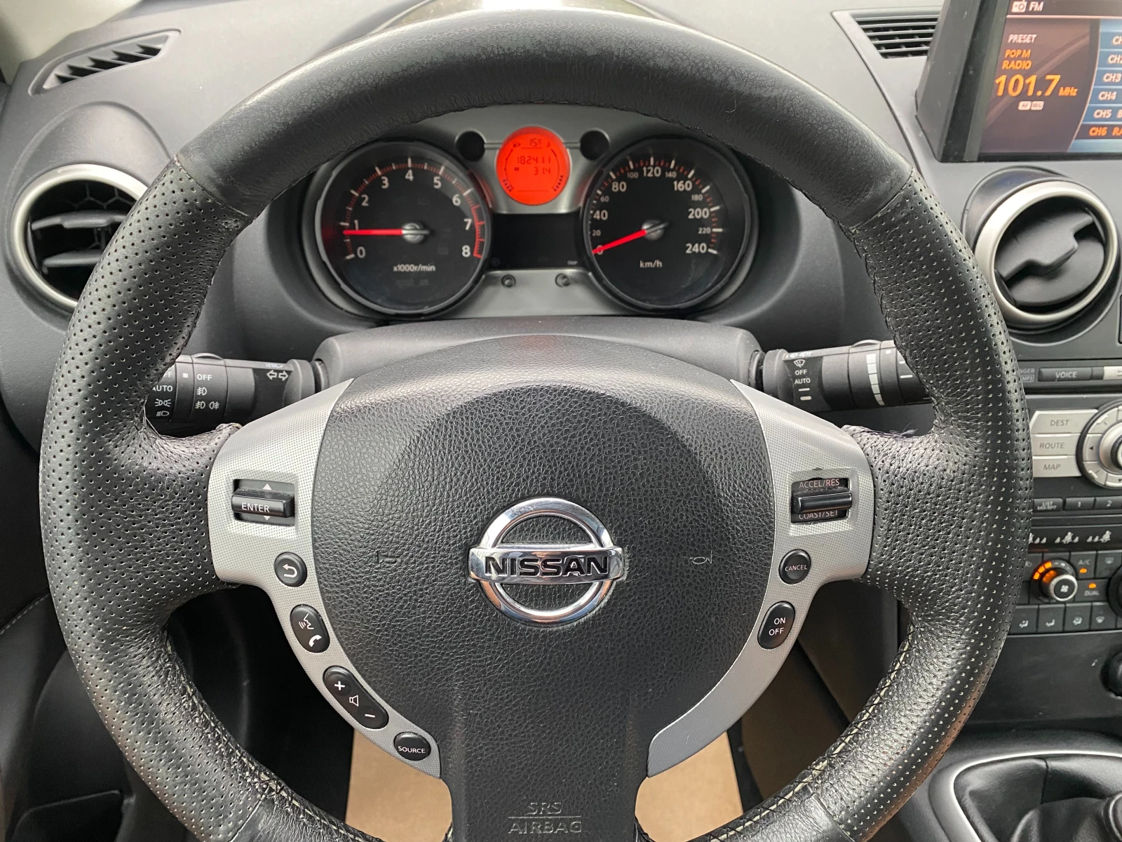 Nissan Qashqai 2.0 i  4x4, КОЖА, НАВИ, КАМЕРА, ПАНОРАМА, KEYLESS, - изображение 7