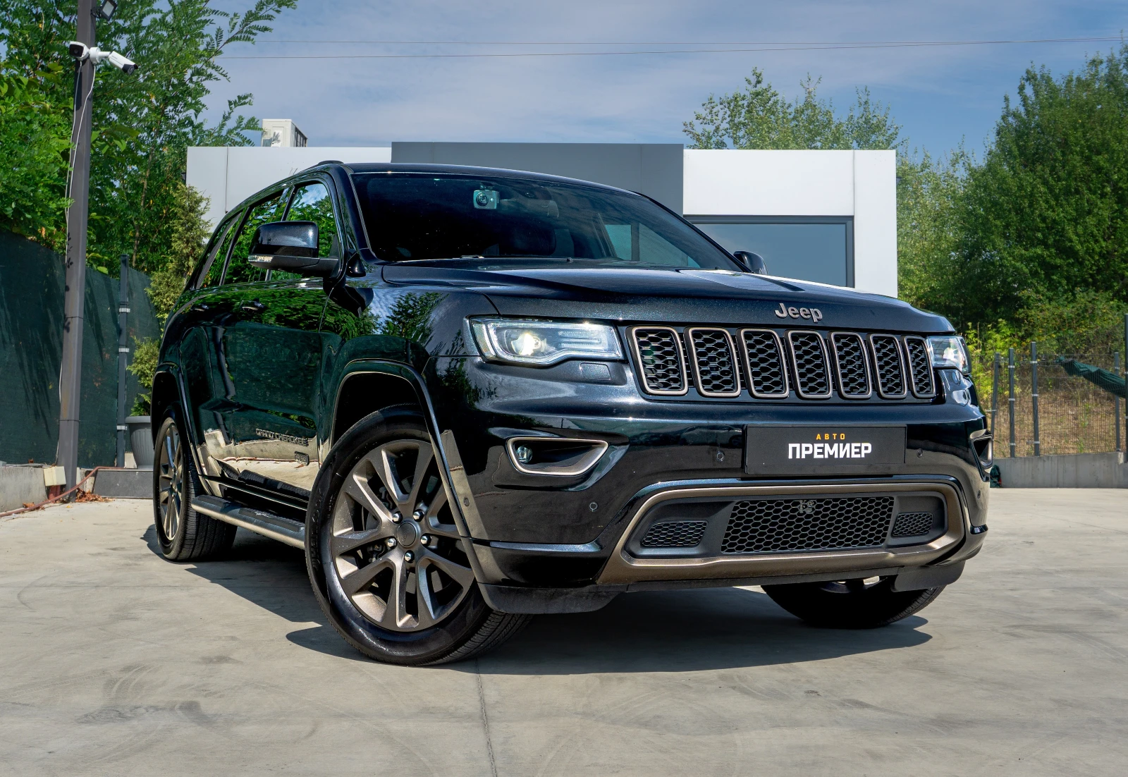 Jeep Grand cherokee 75th Anniversary-4x4-6М Гаранция - РЕАЛНИ КМ! - изображение 3