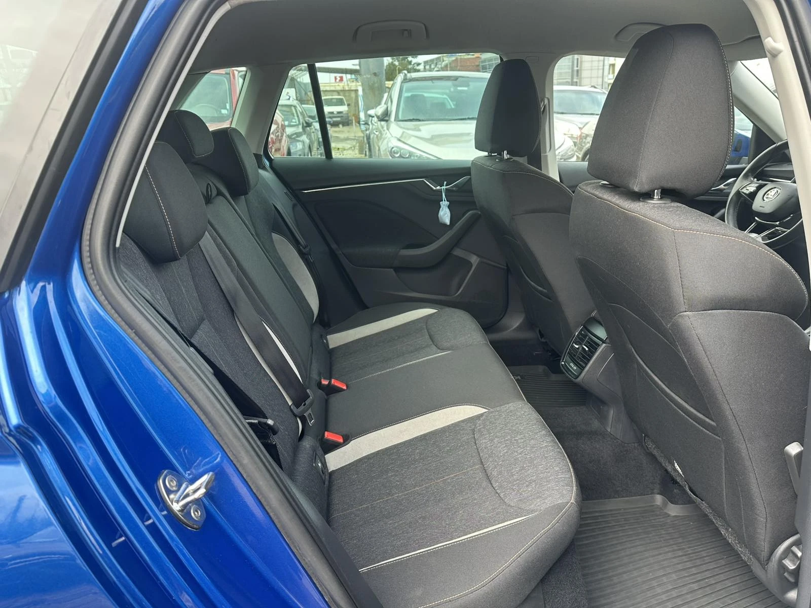 Skoda Kamiq 1.5TSI 6-�������� !!!20700��!! | Mobile.bg � ����������� 13