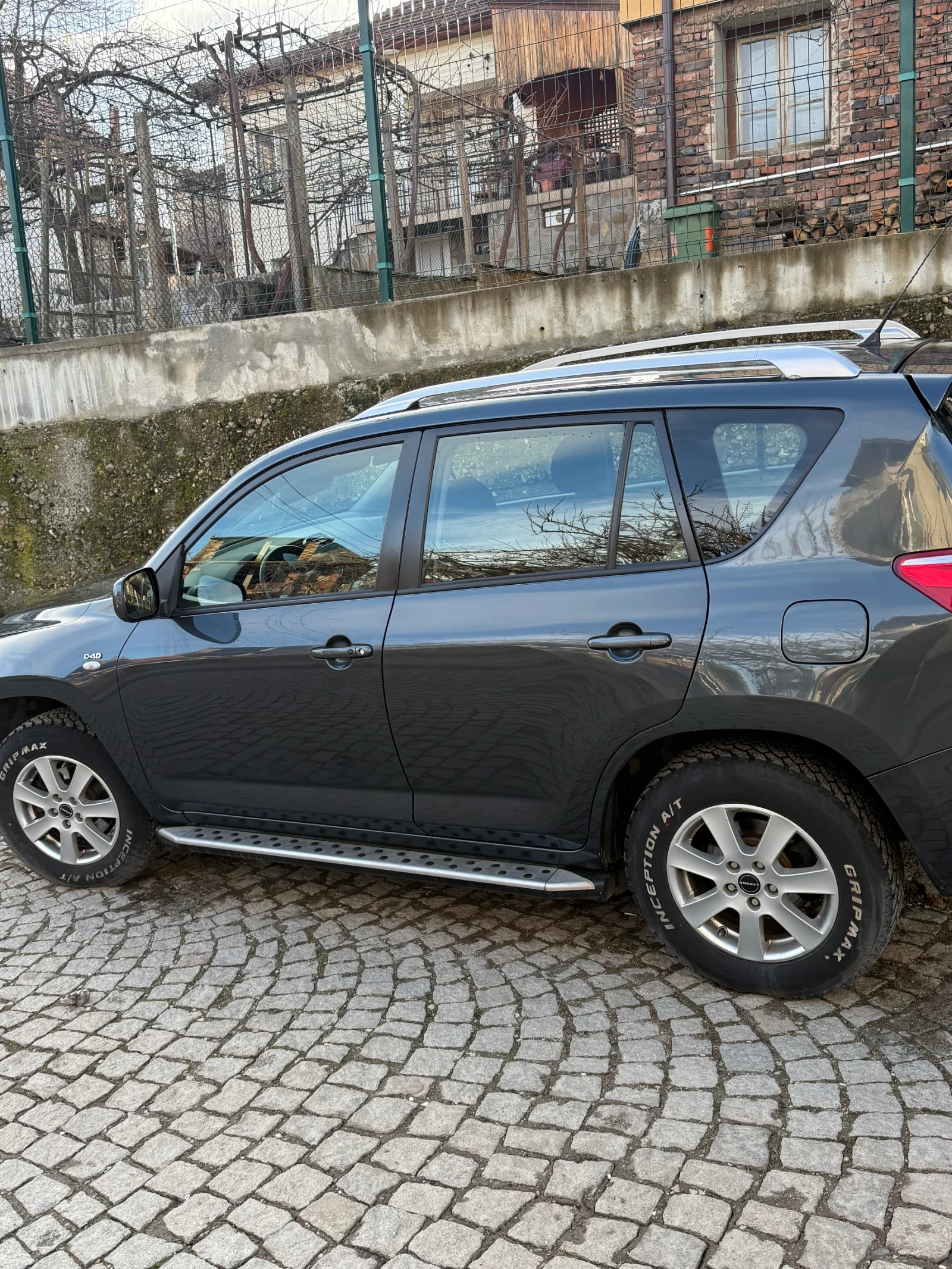 Toyota Rav4 2.2 D4D - изображение 3