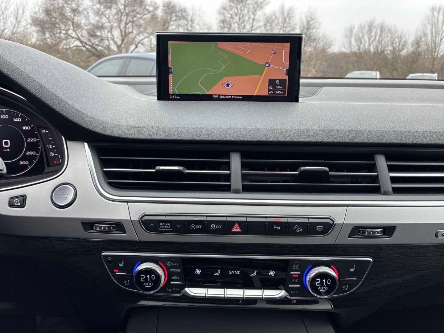 Audi Q7 Technik* S-line* Подгрев* Обдух* Пано* 360Камера, снимка 11 - Автомобили и джипове - 54054915