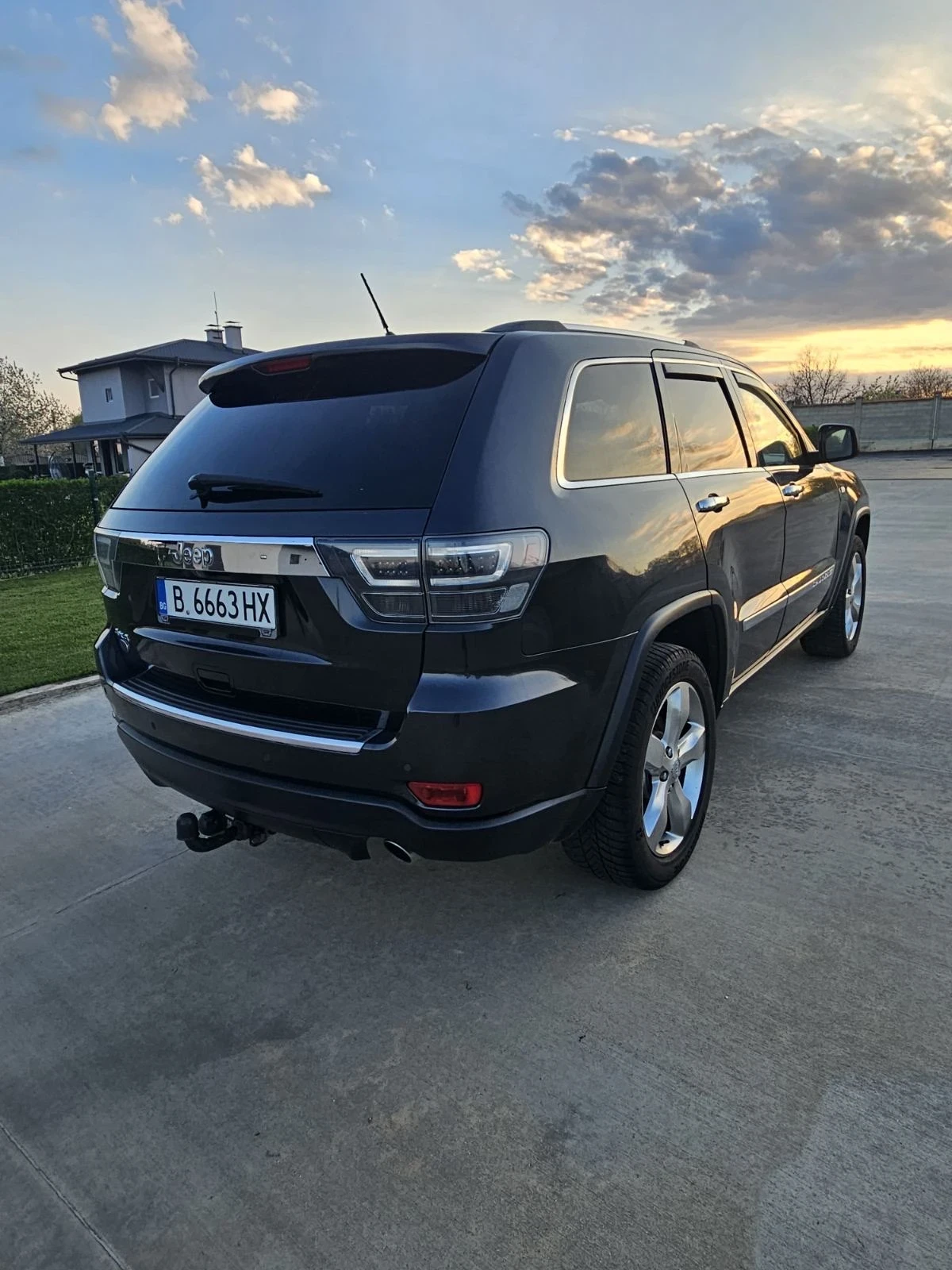 Jeep Cherokee Overland, снимка 12 - Автомобили и джипове - 54314520