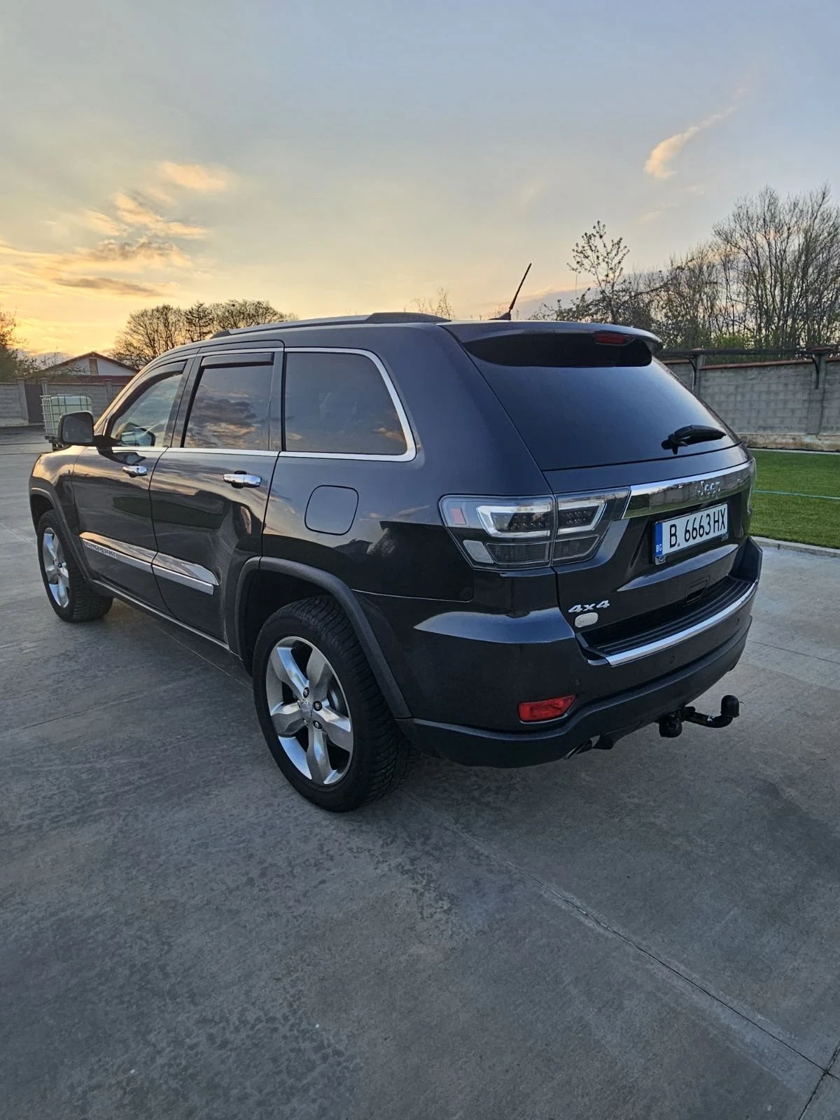 Jeep Cherokee Overland, снимка 11 - Автомобили и джипове - 54314520