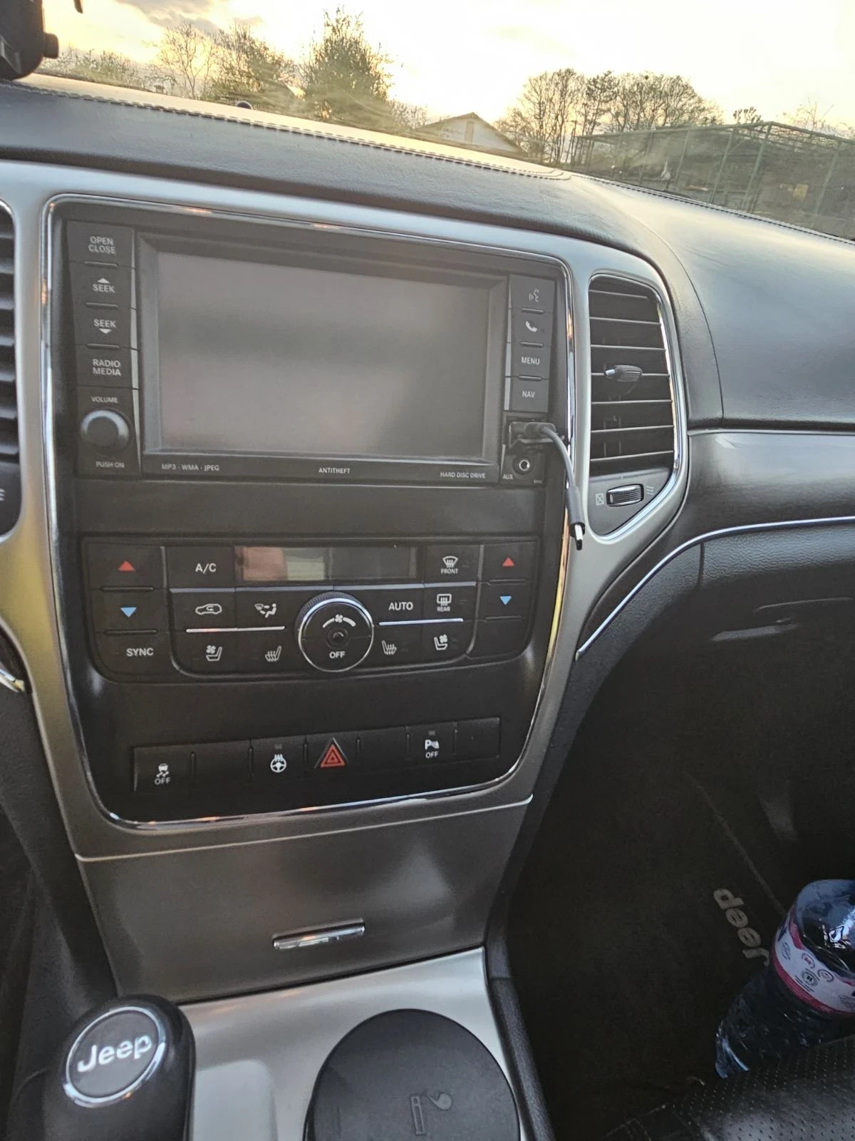 Jeep Cherokee Overland, снимка 9 - Автомобили и джипове - 54314520