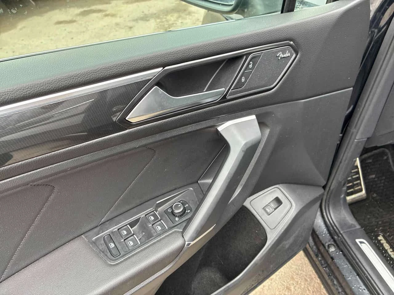 VW Tiguan  Highline /CAMERA/FENDER/КЛИП НА МОТОРА , снимка 12 - Автомобили и джипове - 54562684