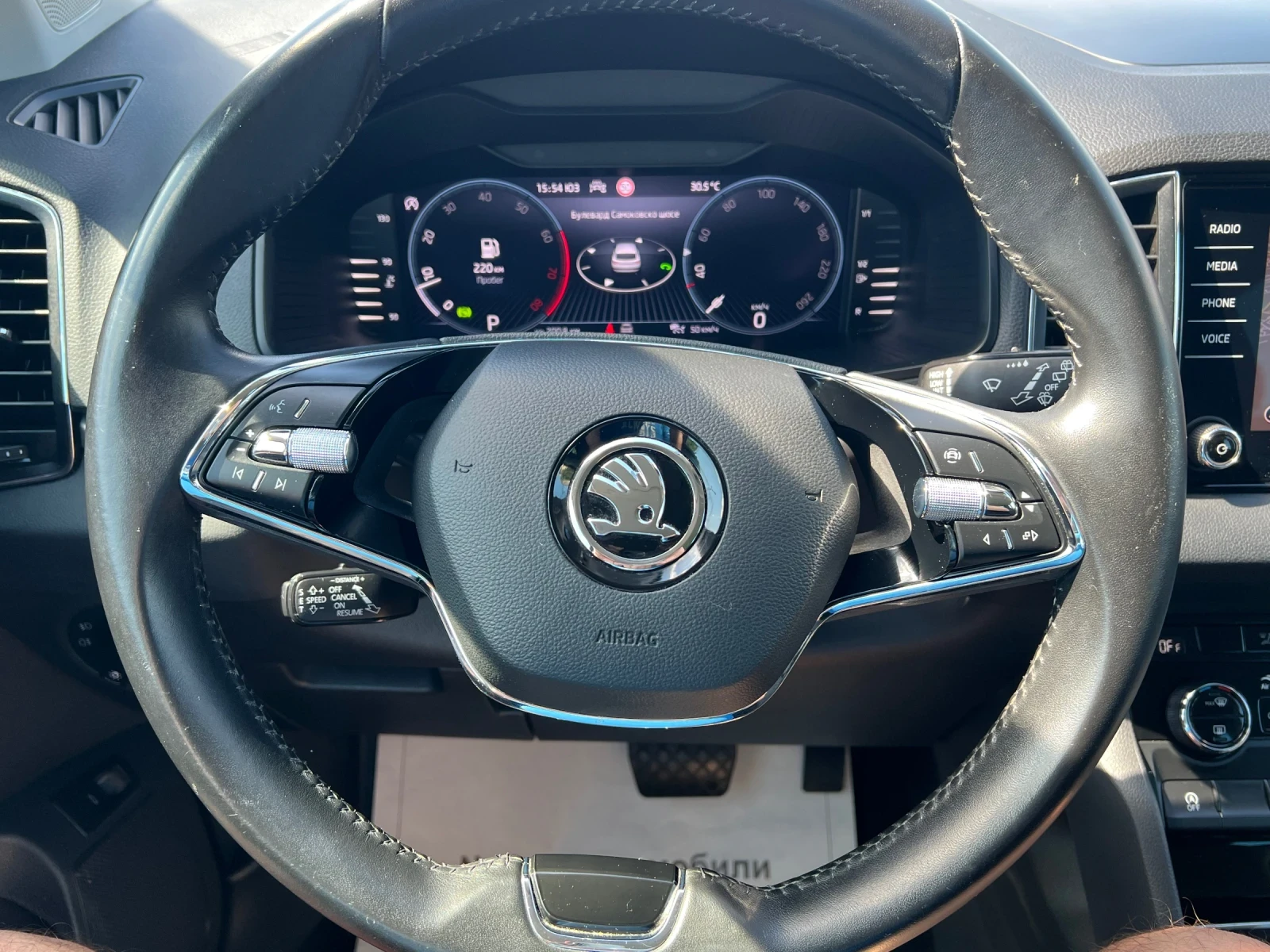 Skoda Karoq 1.5 Automatic , снимка 10 - Автомобили и джипове - 54712768