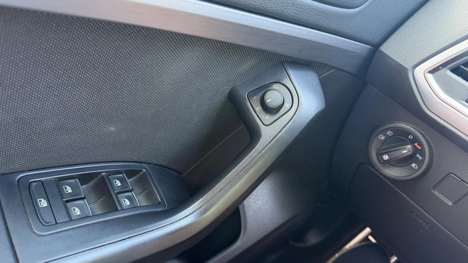 Seat Ateca FR 2.0 TSI 4x4 от България, снимка 16 - Автомобили и джипове - 54971610