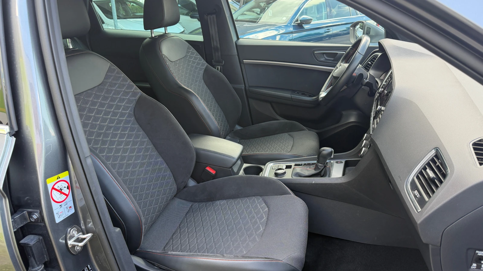 Seat Ateca FR 2.0 TSI 4x4 от България, снимка 11 - Автомобили и джипове - 54971610