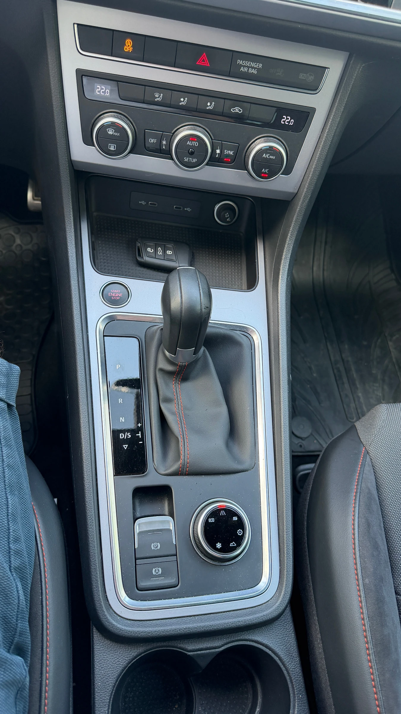 Seat Ateca FR 2.0 TSI 4x4 от България, снимка 17 - Автомобили и джипове - 54971610