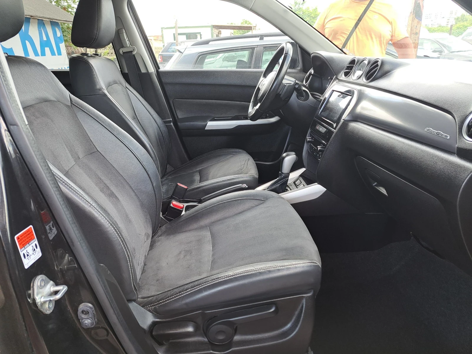 Suzuki Vitara 1.6 4х4 автомат , снимка 10 - Автомобили и джипове - 55565297