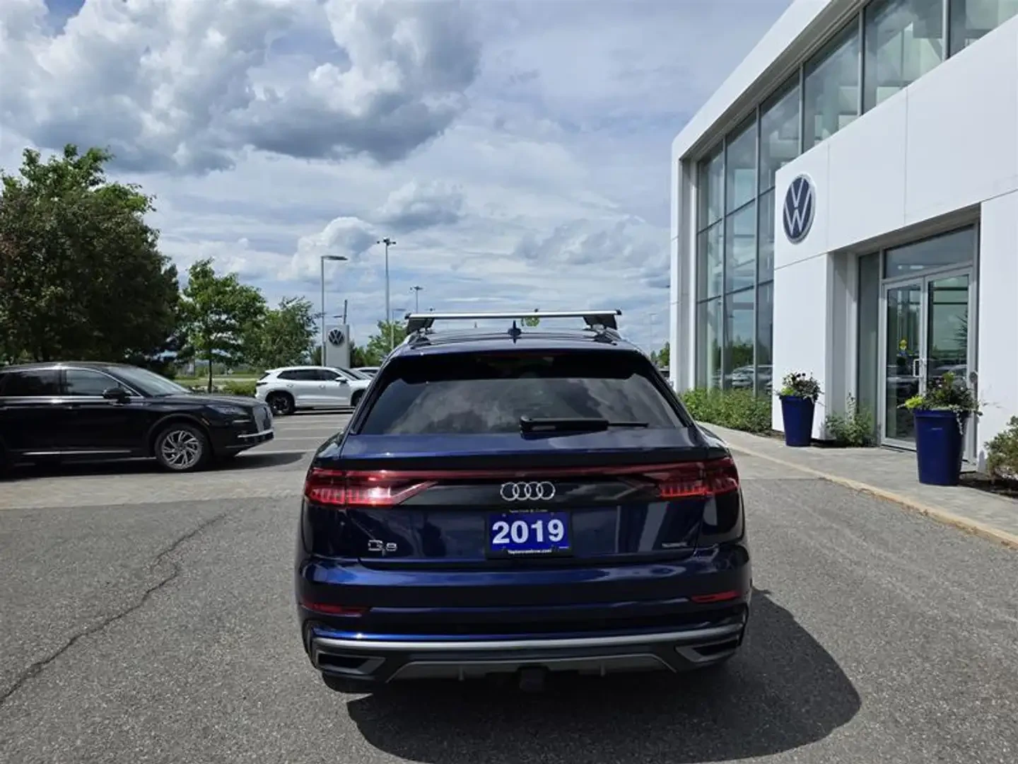 Audi Q8 55TFSI* MATRIX* S* LINE* 360������* LANE* ASSIST*  | Mobile.bg � ����������� 8