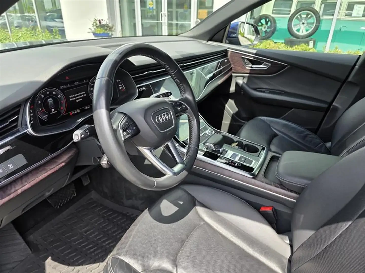 Audi Q8 55TFSI* MATRIX* S* LINE* 360������* LANE* ASSIST*  | Mobile.bg � ����������� 9
