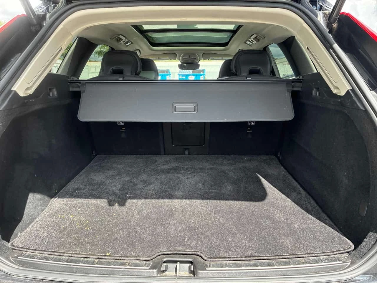 Volvo XC60 * Plus Dark Theme * АВТОКРЕДИТ* , снимка 14 - Автомобили и джипове - 56361818