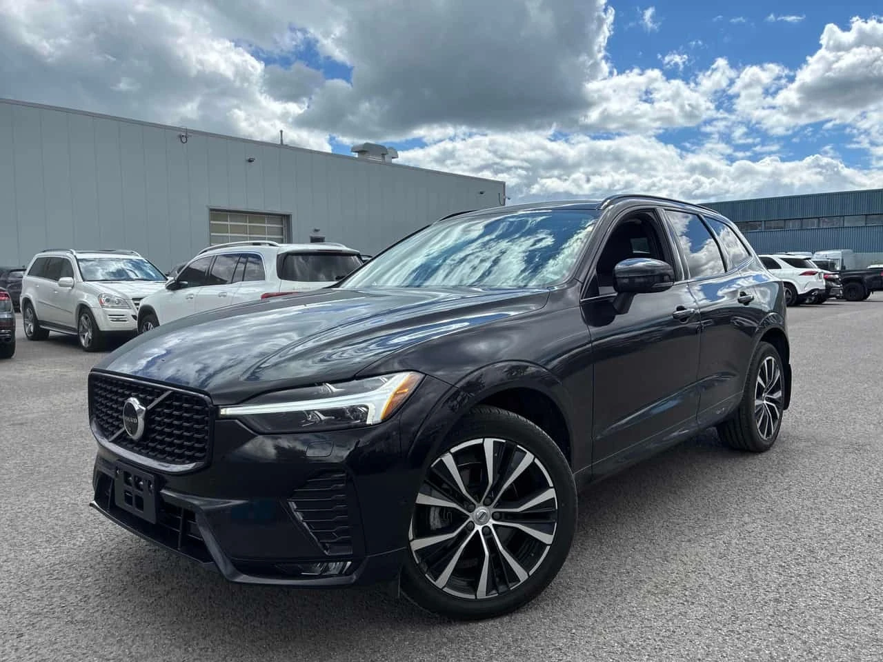 Volvo XC60 * Plus Dark Theme * АВТОКРЕДИТ* 