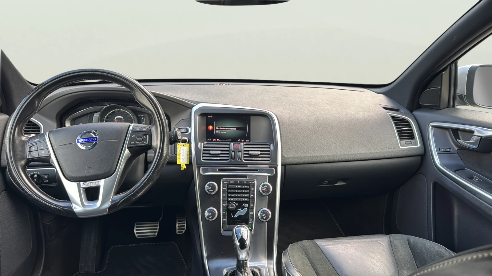 Volvo XC60 2.4 D5, снимка 9 - Автомобили и джипове - 56557853