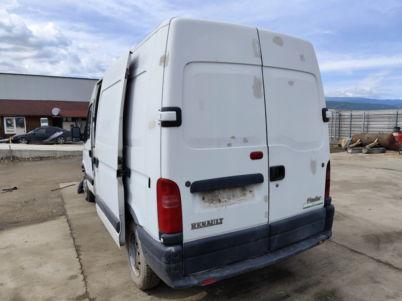 Renault Master 2.2dci - изображение 3