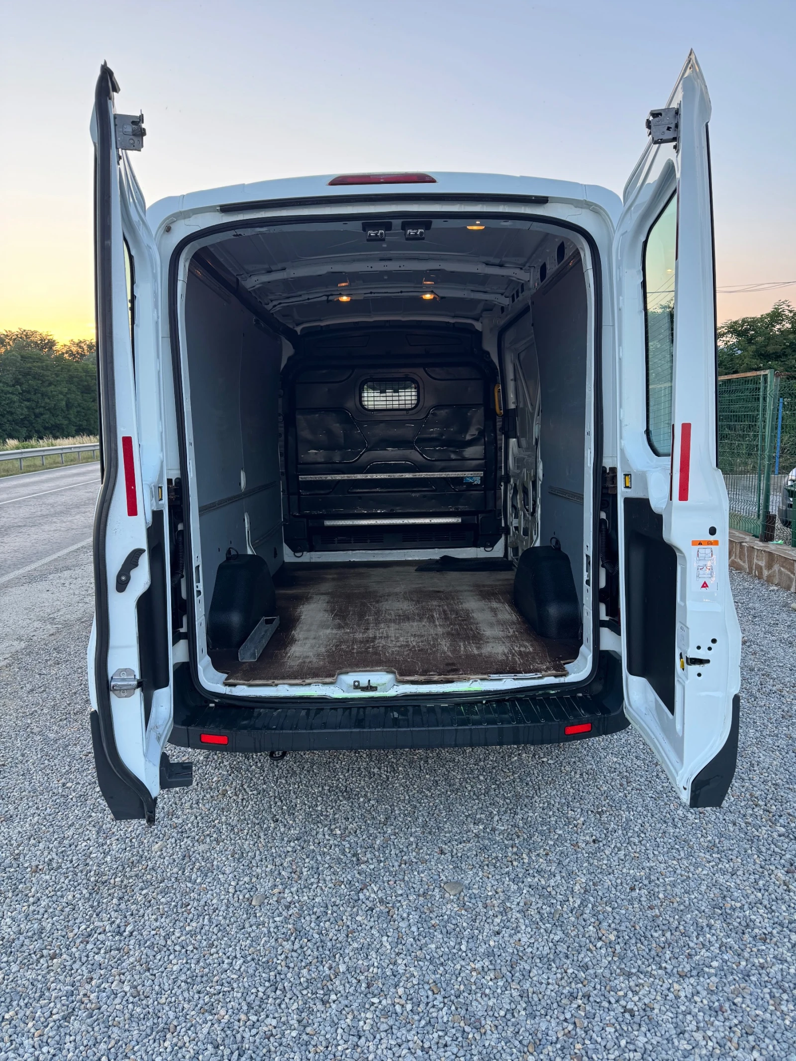 Ford Transit 2.2TDCI* 125кс* ЛЕД Фарове* Климатик* Оригинал* 6с, снимка 8 - Бусове и автобуси - 53989895