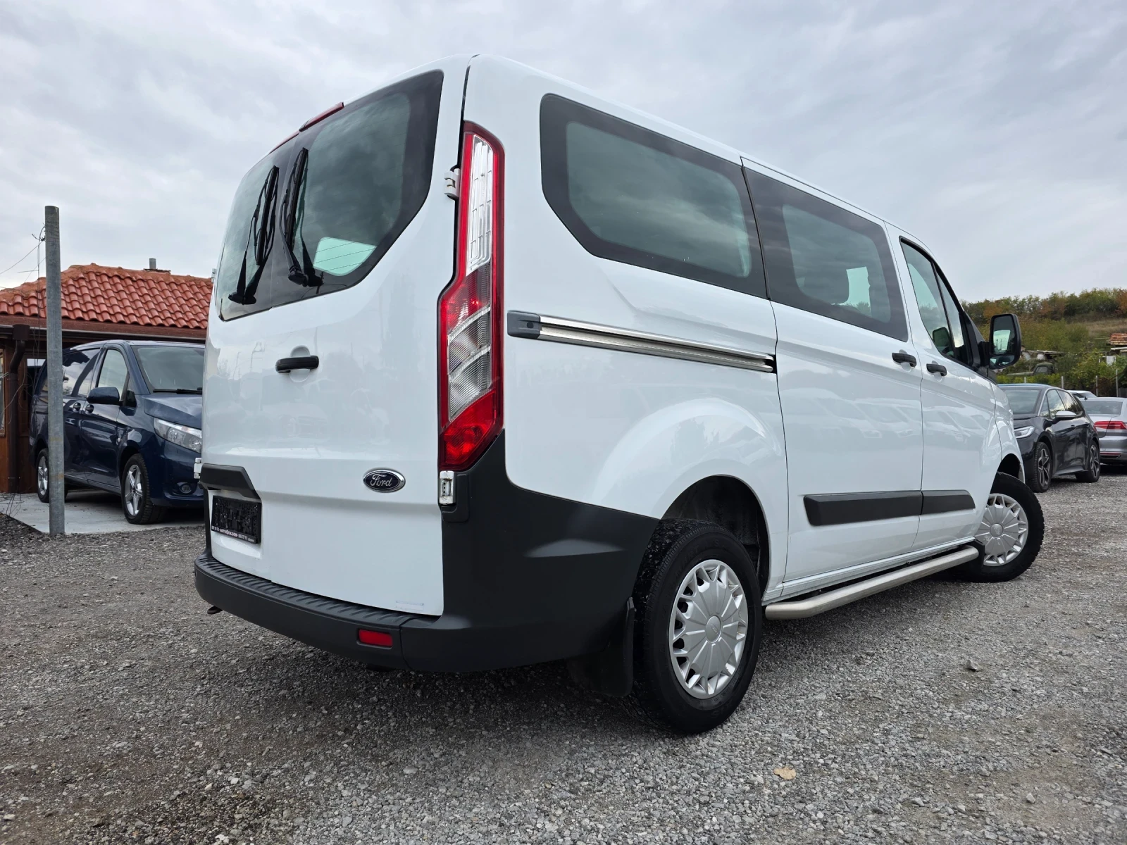 Ford Transit Custom 2.2tdci 8+ 1, снимка 4 - Бусове и автобуси - 56666445
