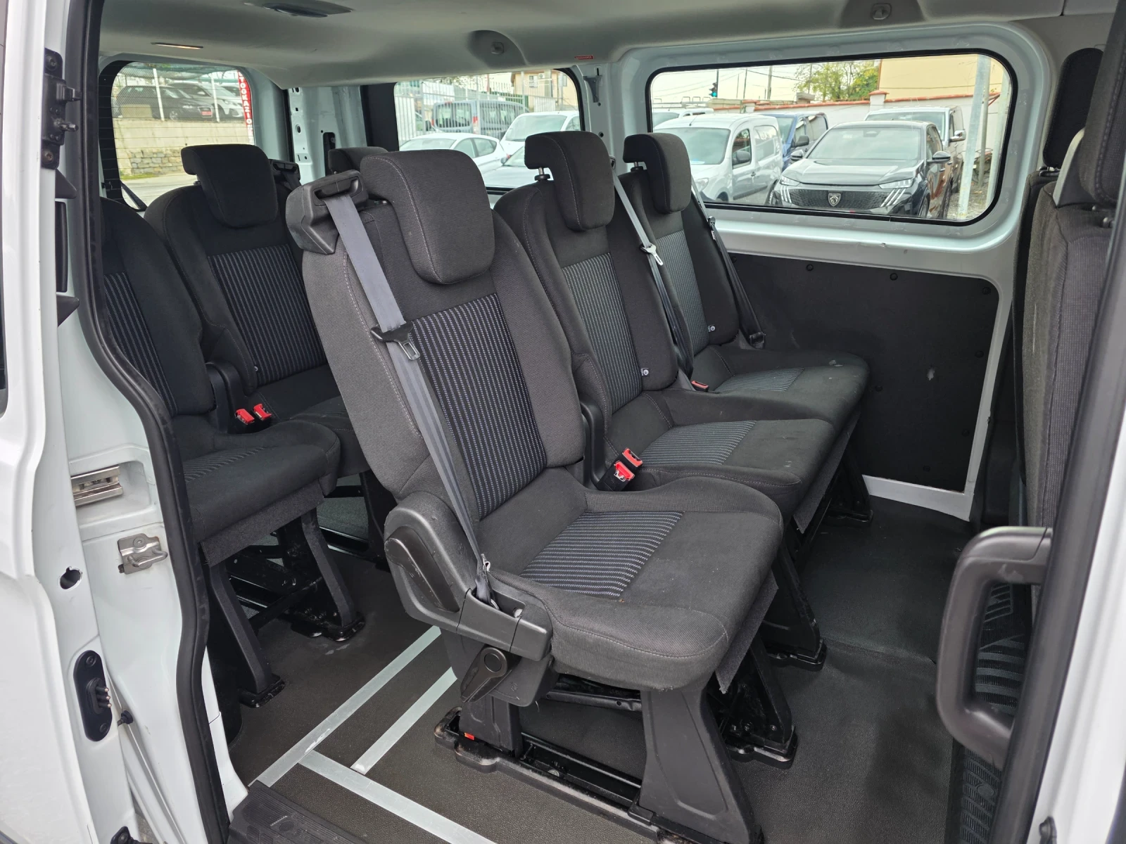 Ford Transit Custom 2.2tdci 8+ 1, снимка 15 - Бусове и автобуси - 56666445