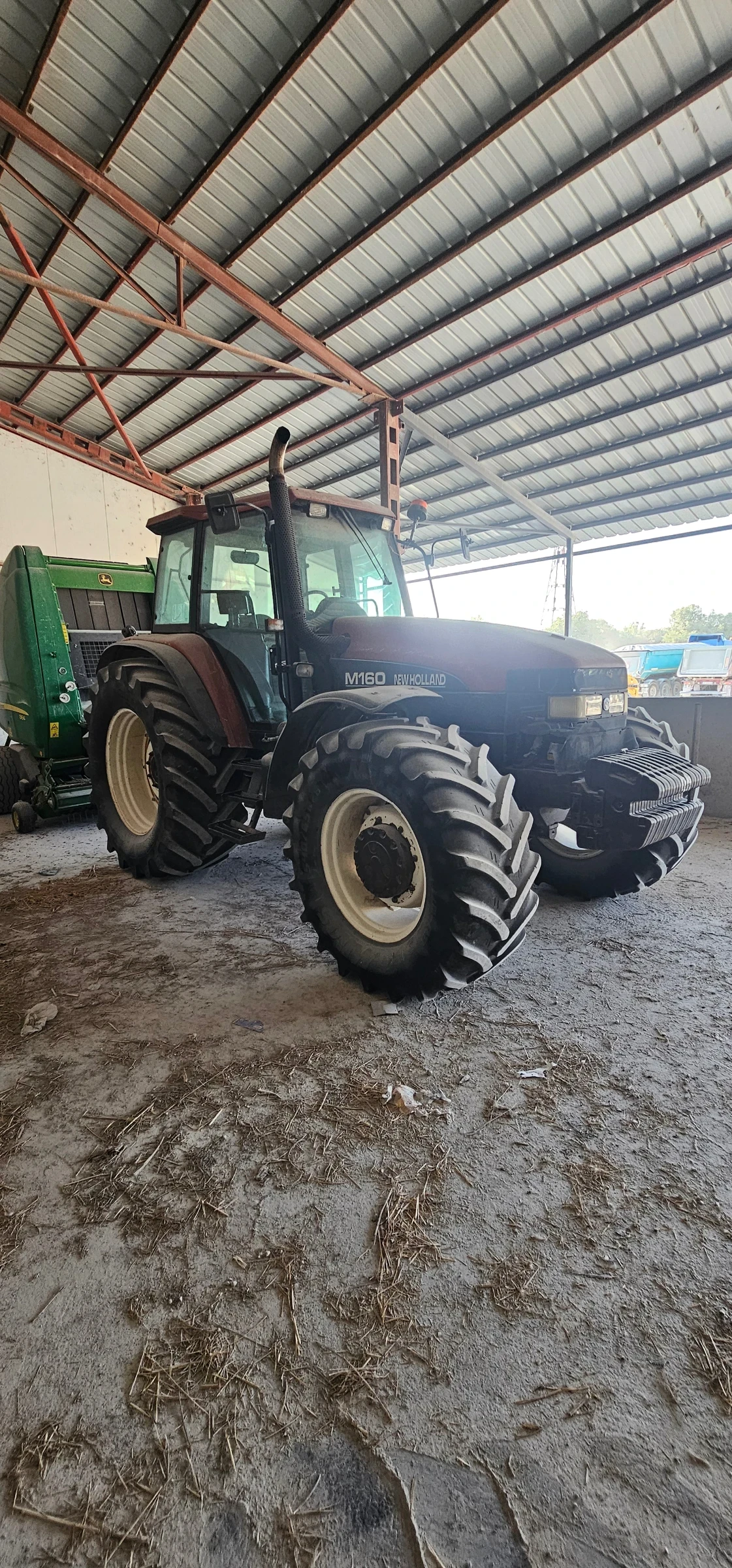 Трактор New Holland, снимка 2 - Селскостопанска техника - 53879765