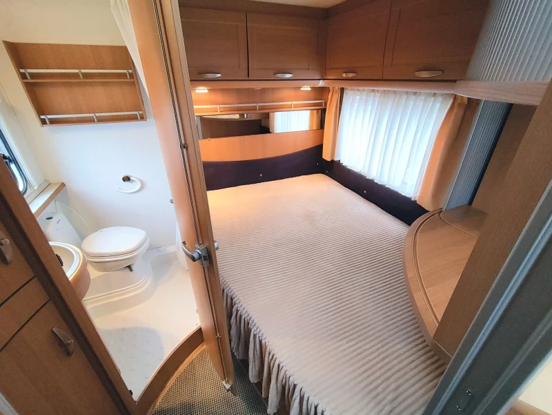 Каравана Knaus Nordic Plus 580//ФОРСЕЛТ// MOTOR MOVER// WC// , снимка 11 - Каравани и кемпери - 51848470