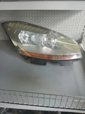 Фар десен Citroen C4 Picaso , снимка 1