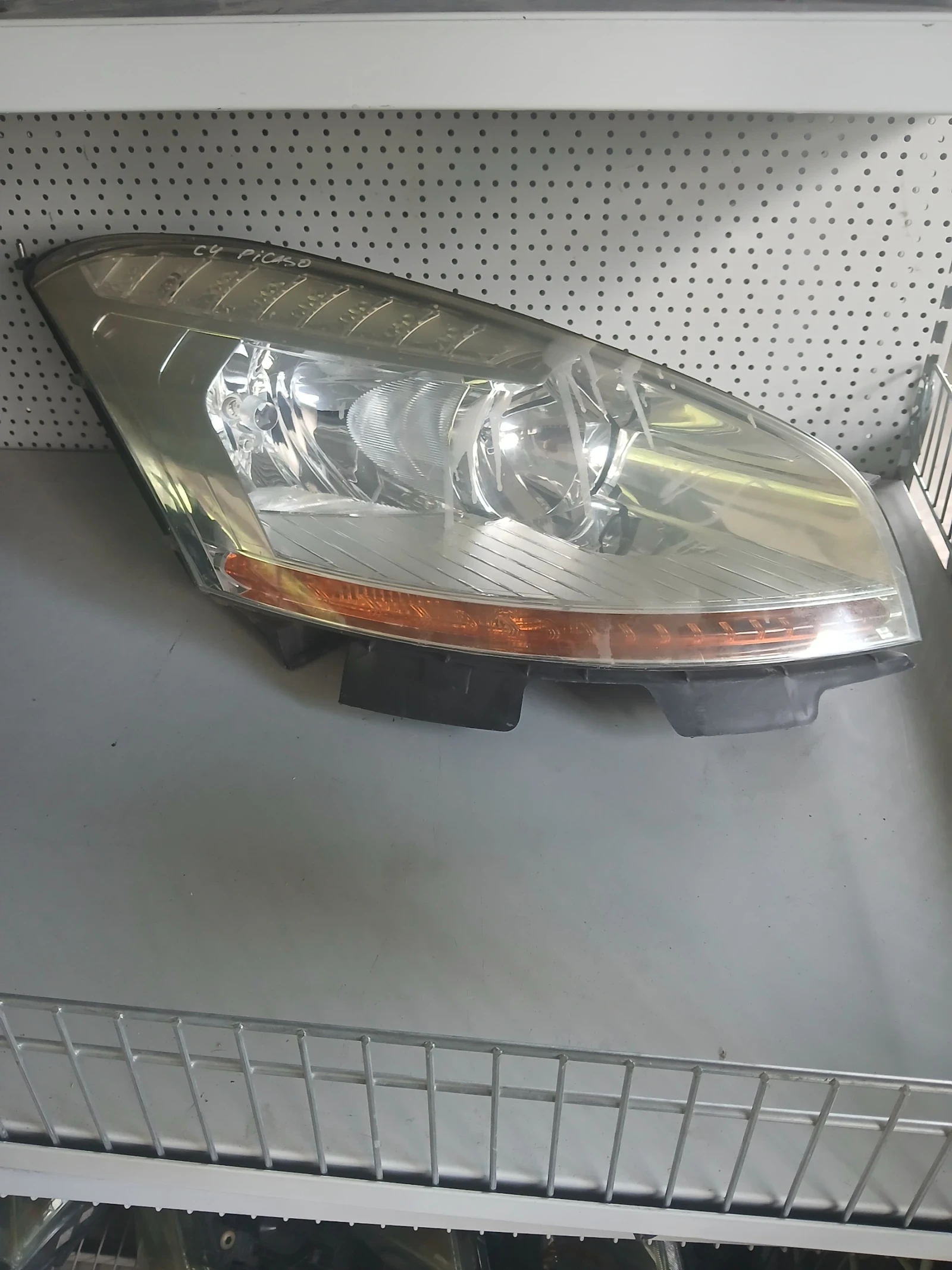 Фар десен Citroen C4 Picaso 