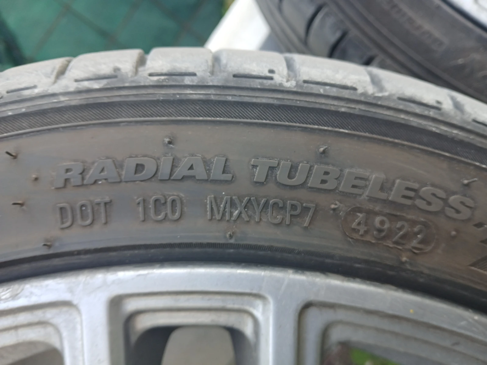 Гуми с джанти Kumho 225/40R18, снимка 4 - Гуми и джанти - 54996000