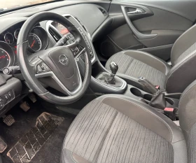 Opel Astra Sport Tourer газ-бензин, снимка 9