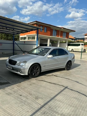 Mercedes-Benz C 200, снимка 3