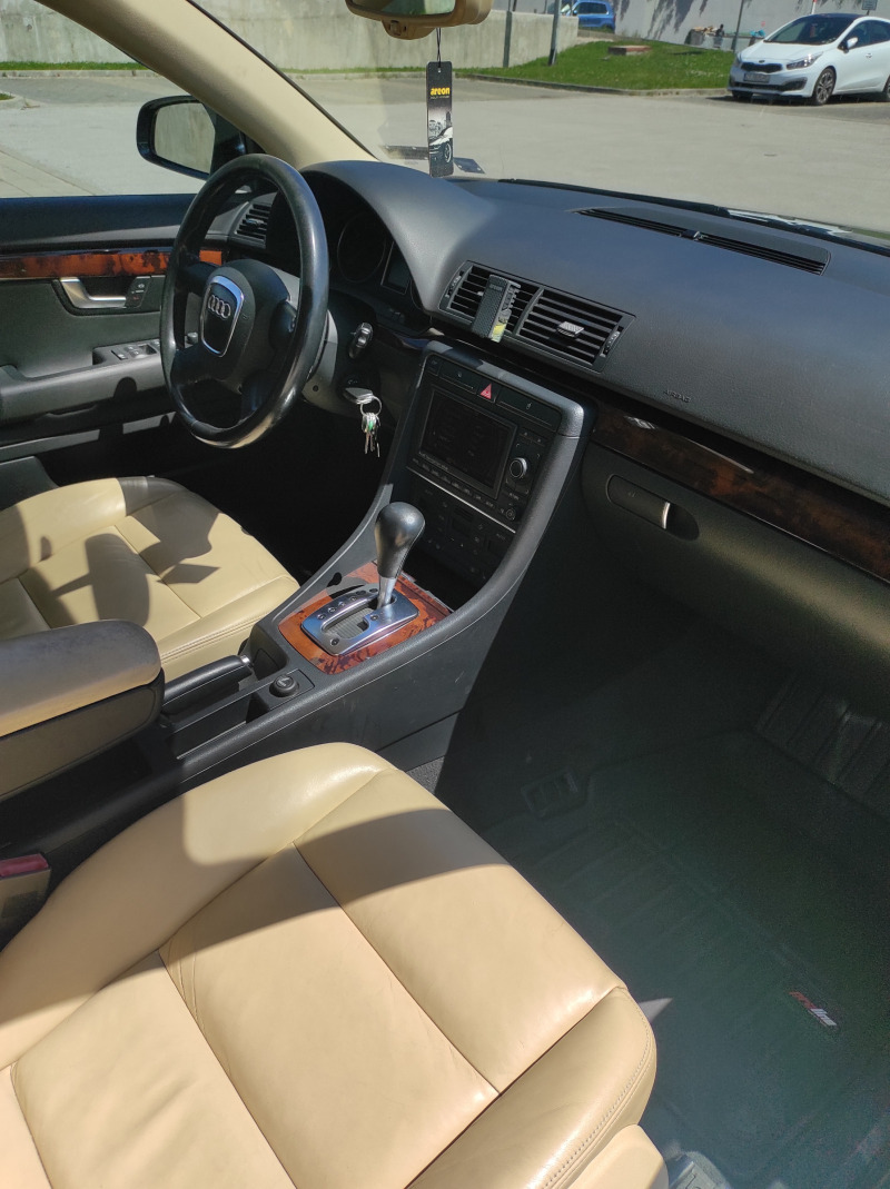 Audi A4  3.2 FSI, снимка 6 - Автомобили и джипове - 45685264
