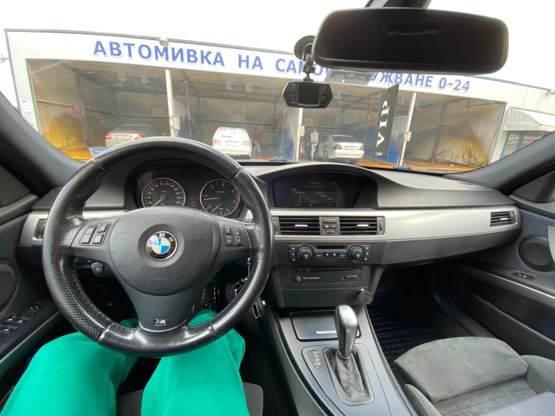 BMW 320, снимка 12 - Автомобили и джипове - 47606310