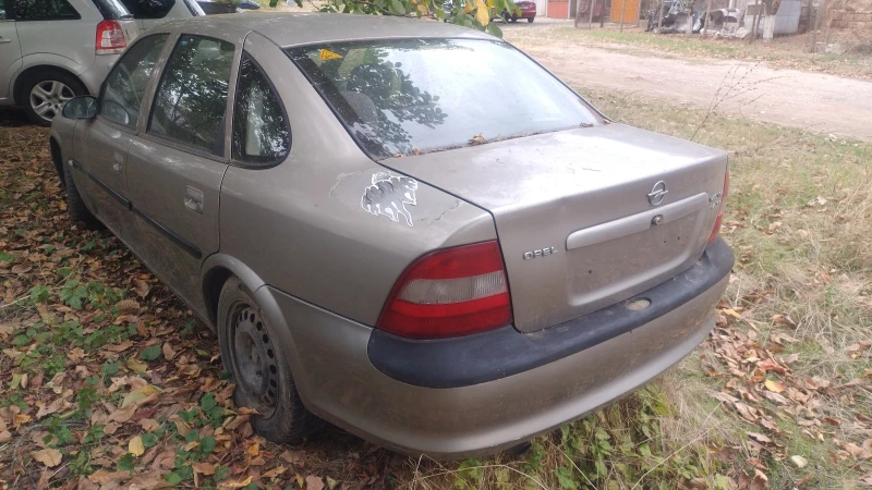 Opel Vectra, снимка 4 - Автомобили и джипове - 48031717