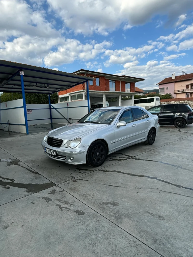 Mercedes-Benz C 200, снимка 2 - Автомобили и джипове - 48420190