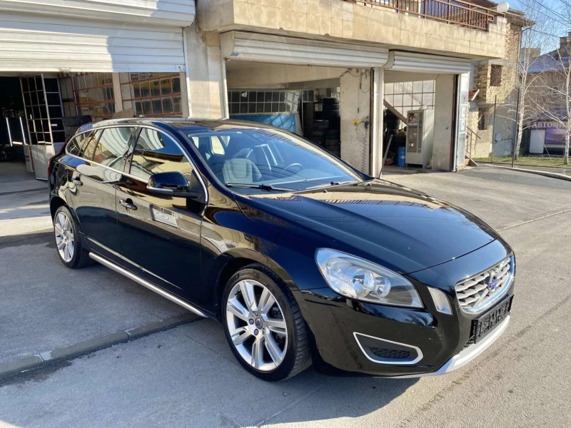 Volvo V60 2.0 D3 163кс, снимка 3 - Автомобили и джипове - 48708903