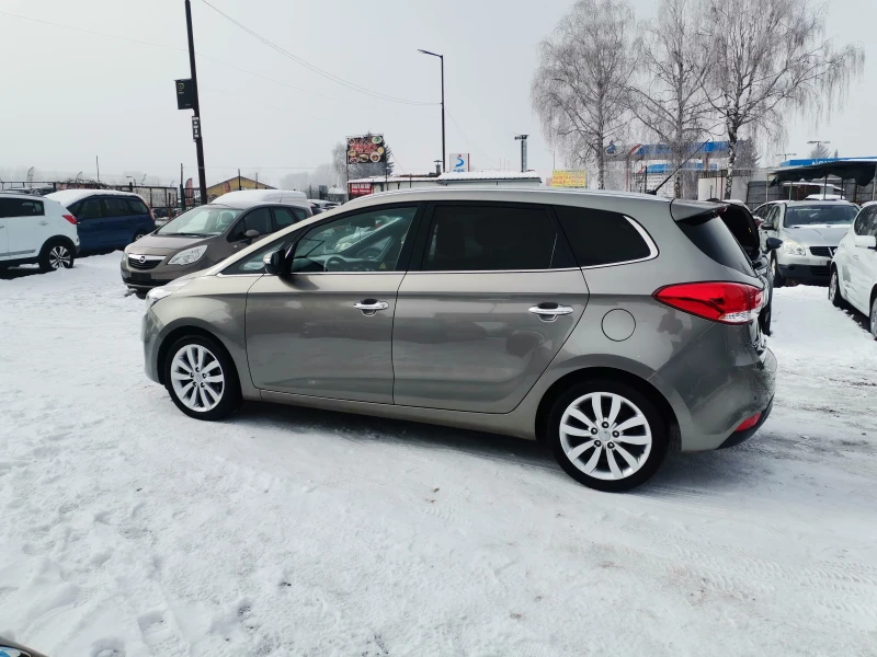 Kia Carens 1.7CRDI, снимка 4 - Автомобили и джипове - 48714884