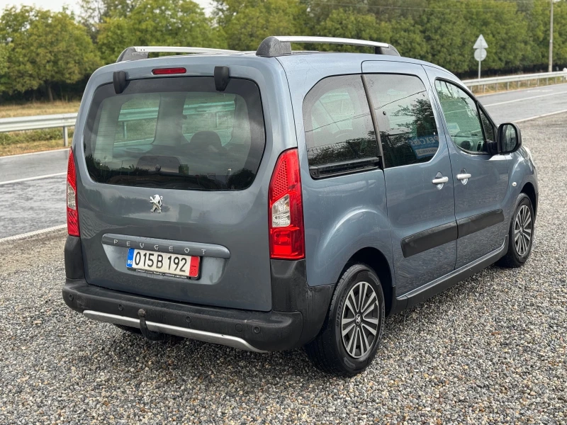 Peugeot Partner 1.6HDI* Климатик* Панорама* Германия* , снимка 4 - Автомобили и джипове - 51977683