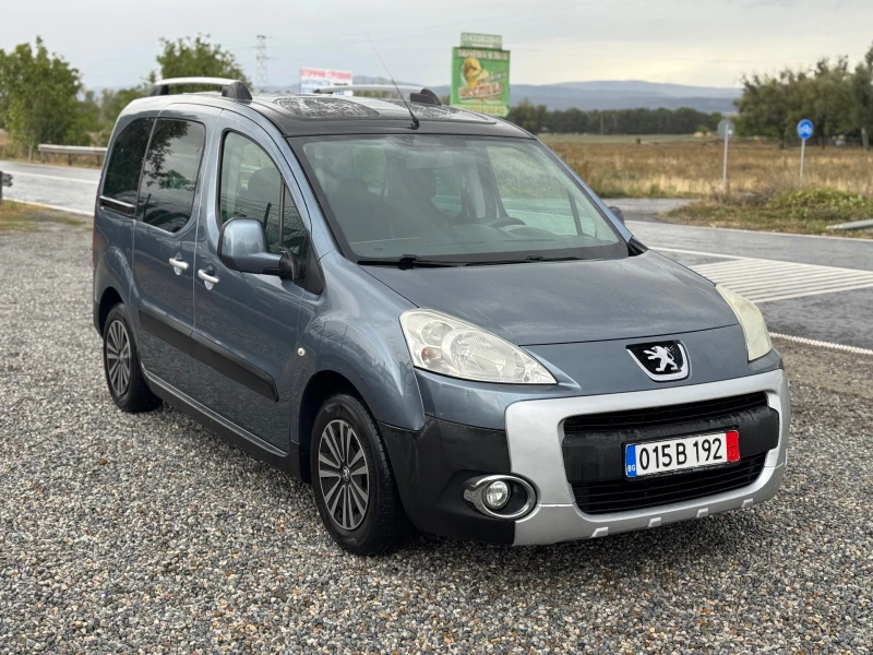 Peugeot Partner 1.6HDI* Климатик* Панорама* Германия* , снимка 3 - Автомобили и джипове - 51977683