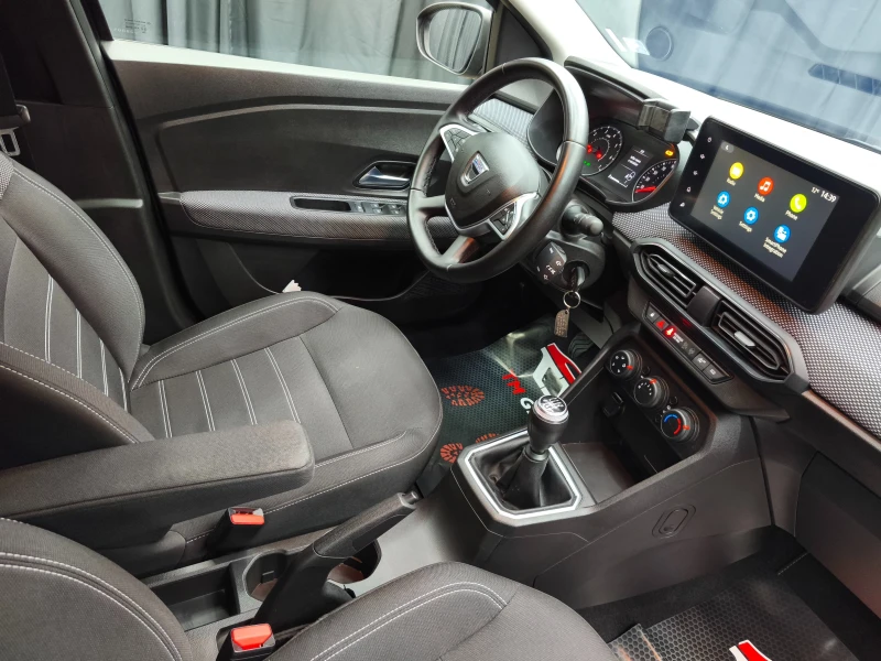Dacia Sandero 1.0i GAS 6c.k * NAVI * CAMERA* , снимка 12 - Автомобили и джипове - 52037149