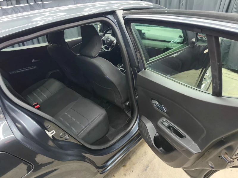 Dacia Sandero 1.0i GAS 6c.k * NAVI * CAMERA* , снимка 10 - Автомобили и джипове - 52037149