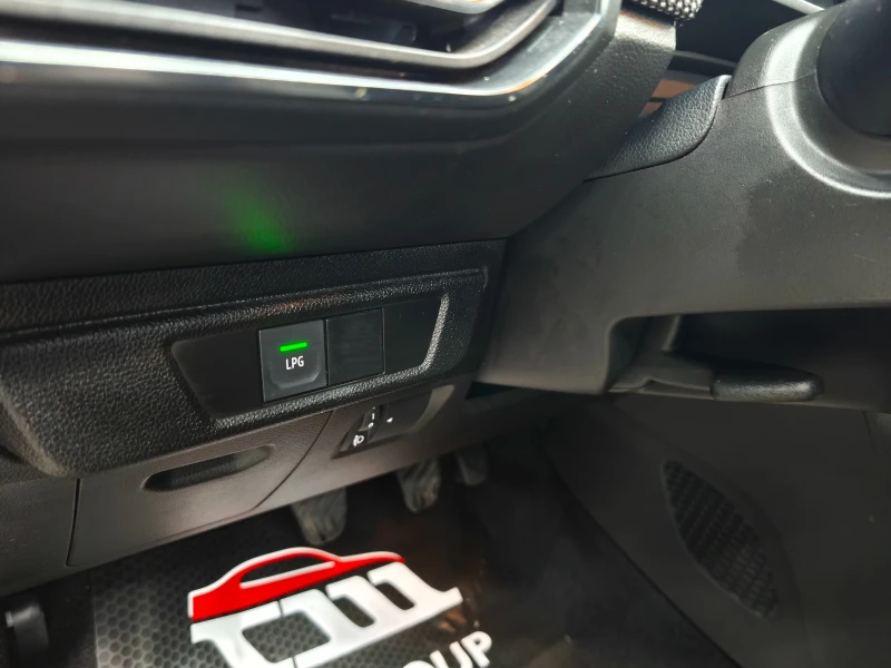 Dacia Sandero 1.0i GAS 6c.k * NAVI * CAMERA* , снимка 14 - Автомобили и джипове - 52037149