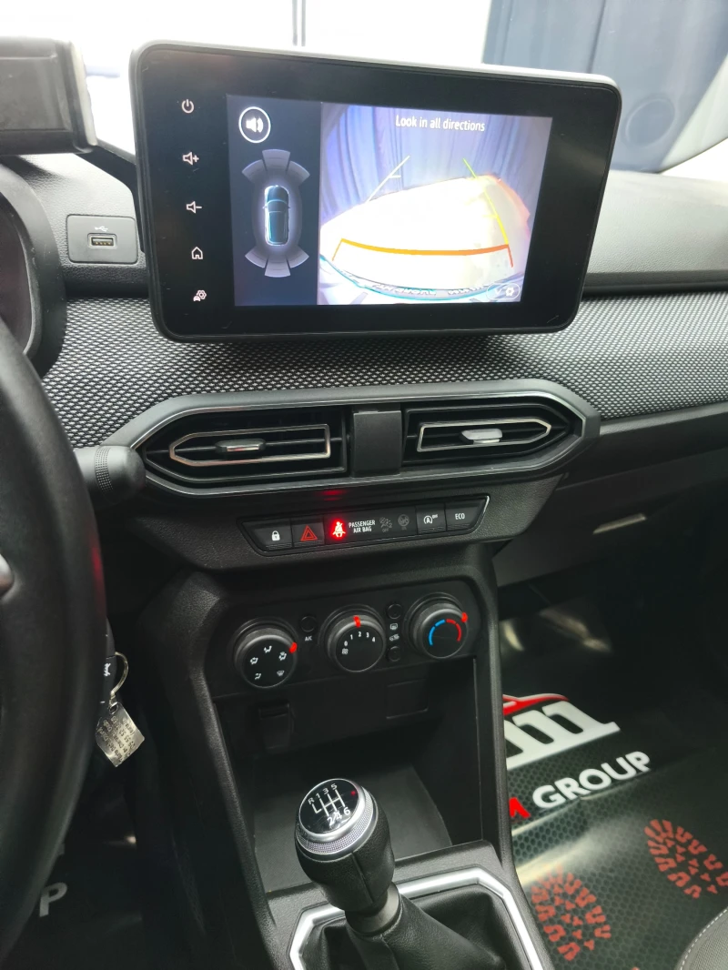 Dacia Sandero 1.0i GAS 6c.k * NAVI * CAMERA* , снимка 15 - Автомобили и джипове - 52037149