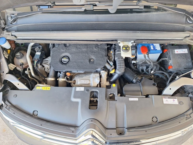 Citroen Grand C4 Picasso Февруари 2021г.Дизел 7 места от Италия, снимка 9 - Автомобили и джипове - 52216054