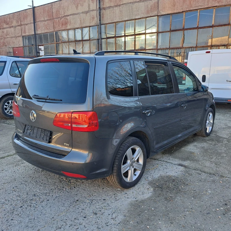 VW Touran 16 TDI DSG NAVI, снимка 7 - Автомобили и джипове - 52817816