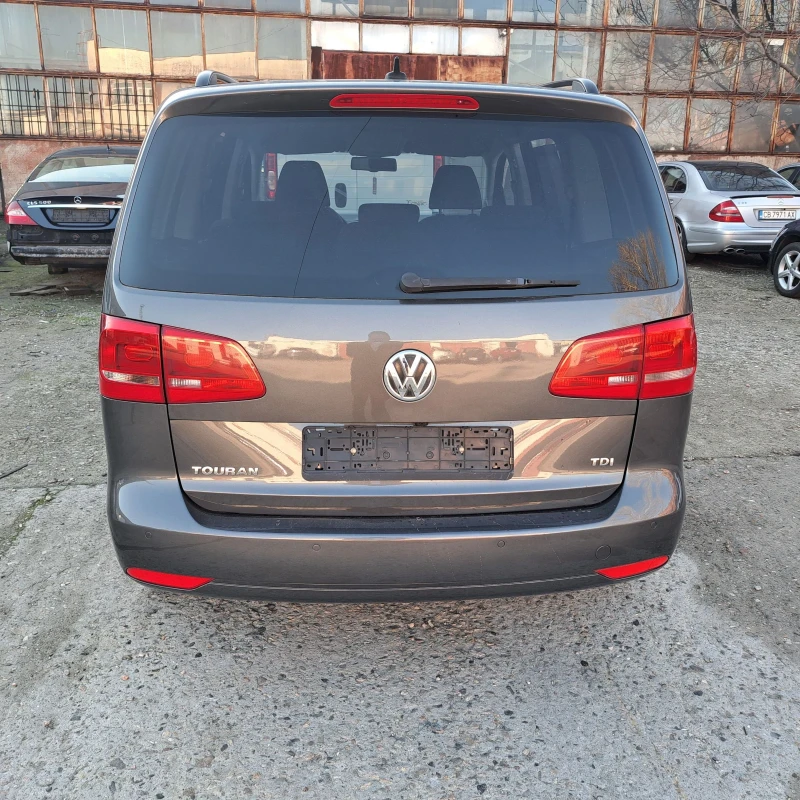 VW Touran 16 TDI DSG NAVI, снимка 6 - Автомобили и джипове - 52817816