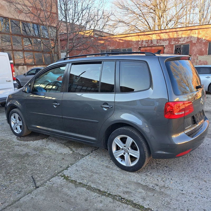 VW Touran 16 TDI DSG NAVI, снимка 5 - Автомобили и джипове - 52817816