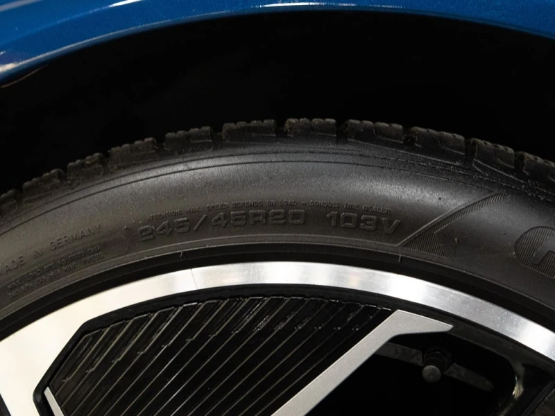 Audi E-Tron GT * QUATTRO | PREMIUM PKG | BLACK OPTICS | 20 IN * C, снимка 7 - Автомобили и джипове - 52943798